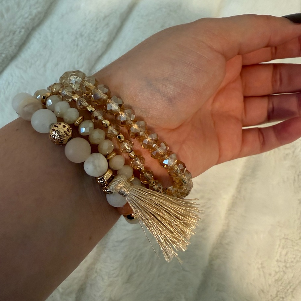 Beaded bracelet - Picture 6 of 9